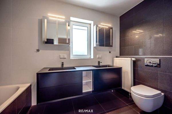 stylisches Bad & Dusche