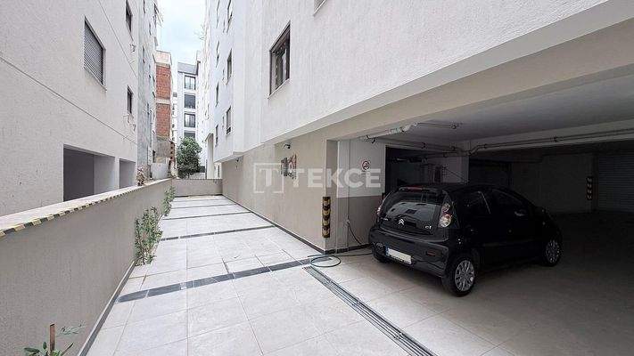 Brand-New Apartment in with Parking Near the Metro in İzmir Karşıyaka