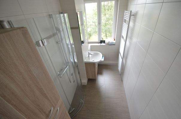 Halbkreisdusche (1)-Referenz.JPG