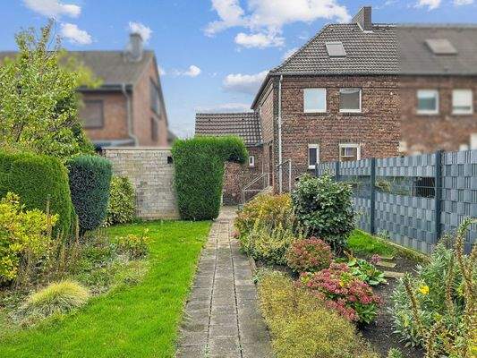 Rückansicht mit Garten