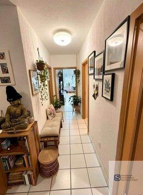 Flur - (KI generiert)