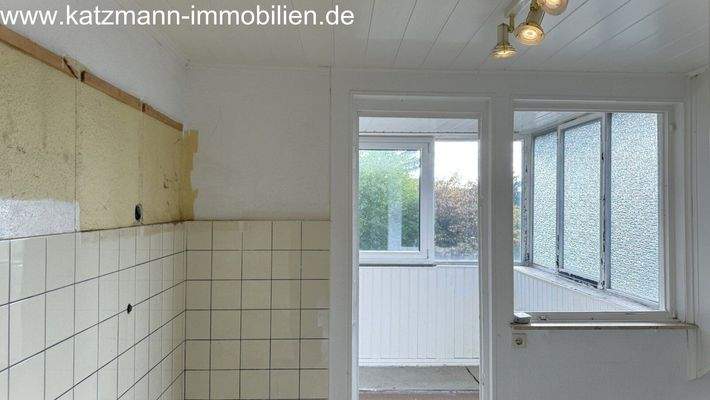 DG - Küche mit Zugang zum Wintergarten