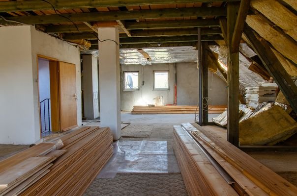 Dachgeschoss zum Ausbauen