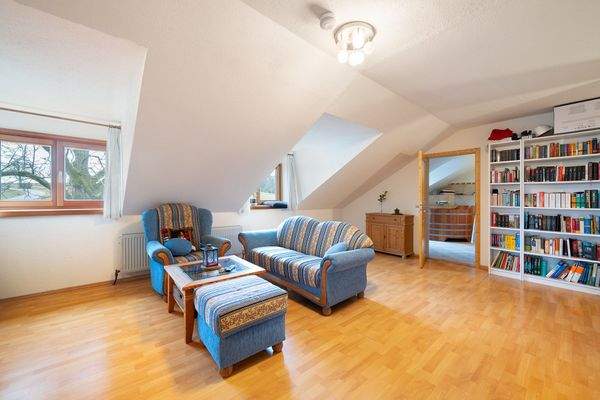 voll ausgebautes Dachgeschoß