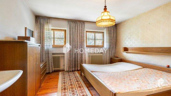 1. OG Schlafzimmer 1