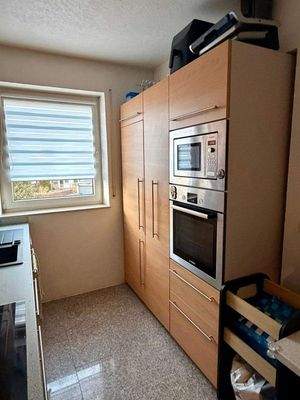 Küche mit Einbauküche (1).jpeg