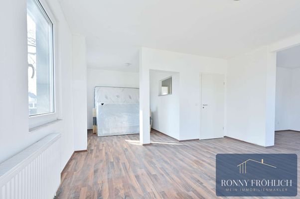 Schlafzimmer 2-2