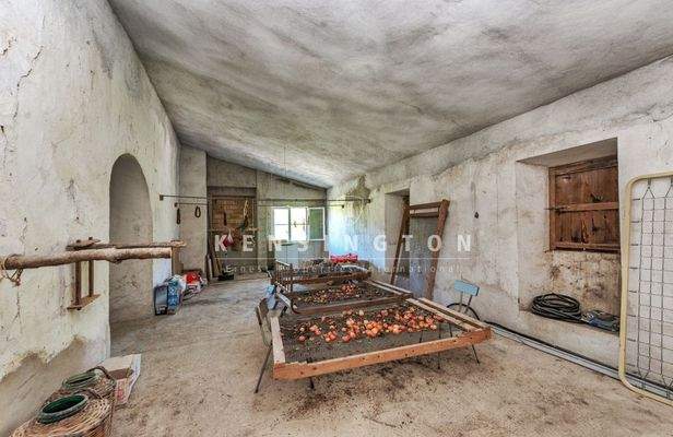 Farm house - Roof truss