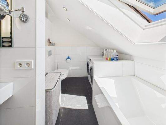 Wanne / Hauswirtschaftsbereich