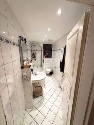 Gepflegtes Badezimmer