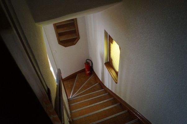 Vorderhaus Treppenaufgang zum OG