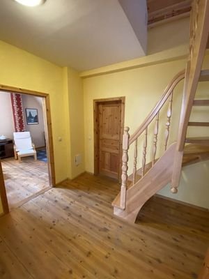 Beispiel Flur Dachgeschosswohnung mit Zugang in Spitzboden