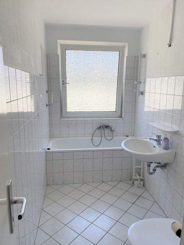 3-Zimmer-Wohnung mit Wohnküche im I. Obergeschoss - Foto 1