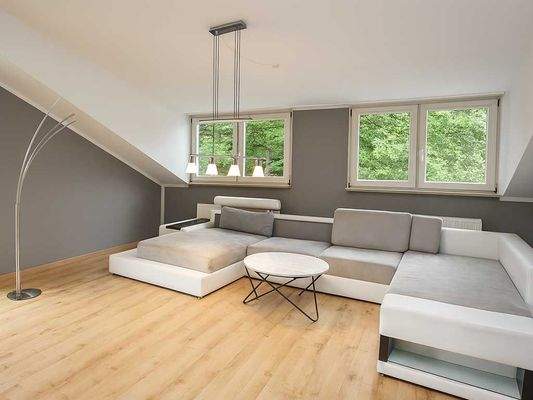 Lichtdurchfluteter Wohnbereich