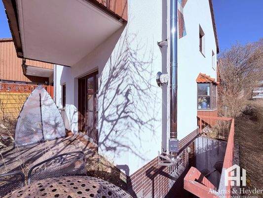 Treppenaufgang v. Keller