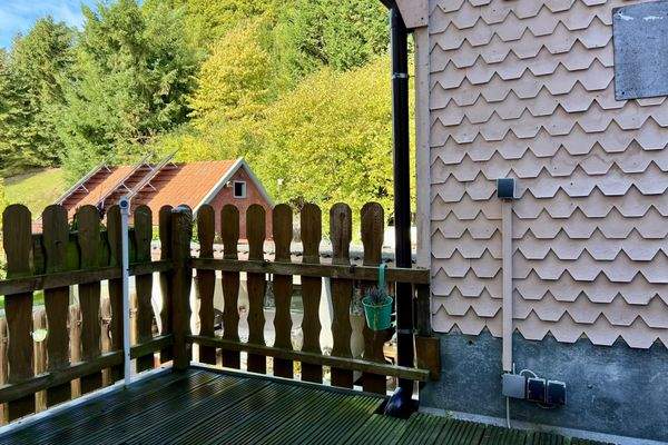 Balkon mit Blick in die Natur