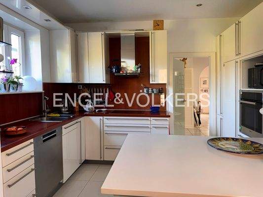 Offene Küche mit Esstheke