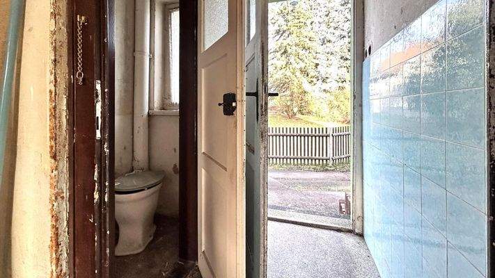 Hauseingang - Gäste-WC