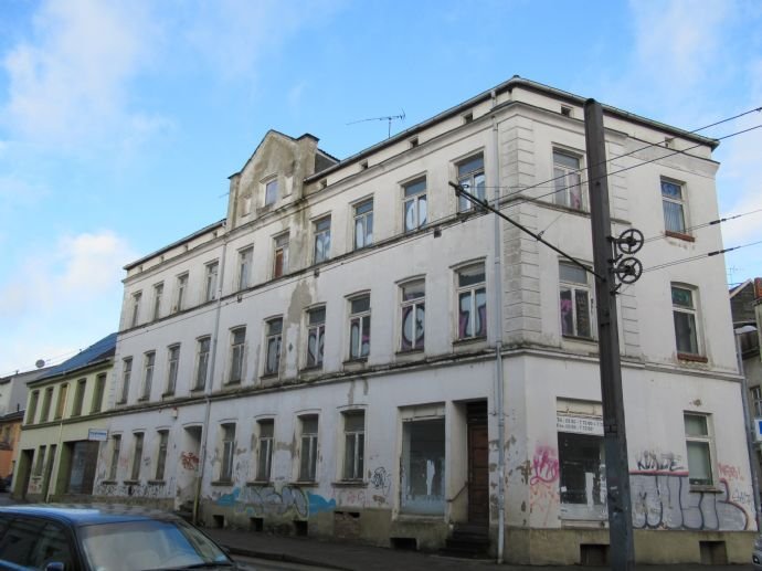 sanierungsbedürftiger Gebäudekomplex in der Paulsstadt