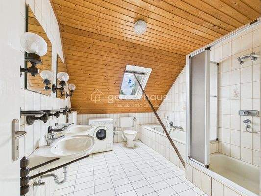 CAM03818G0-PR0041-STILL029