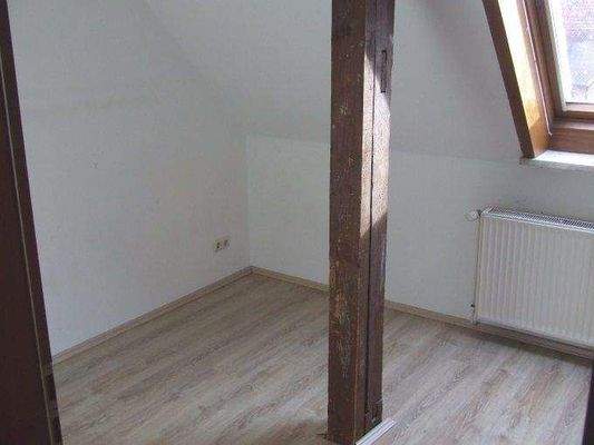 Zweites halbes Zimmer Bild 2