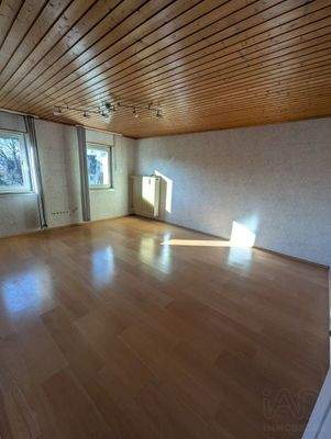 großes Zimmer im 2.OG