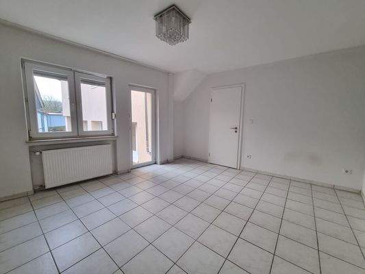 Zimmer EG mit Balkon