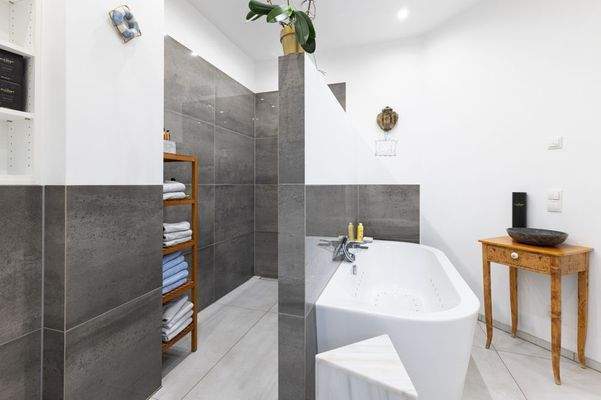 Teilansicht Bad OG DHH 1