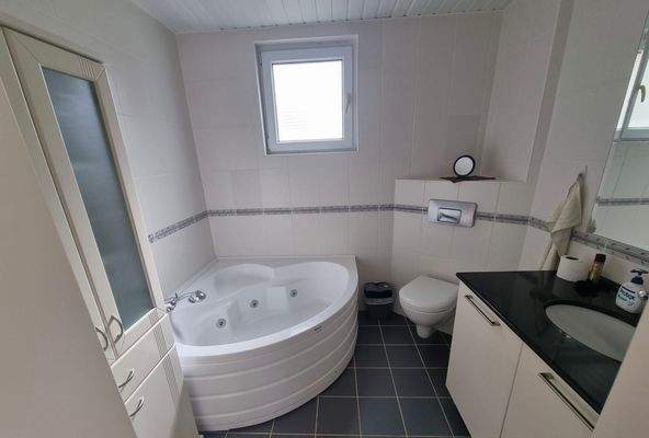 WhatsApp Image 2024-10-07 at 14.28.50 (2).jpeg