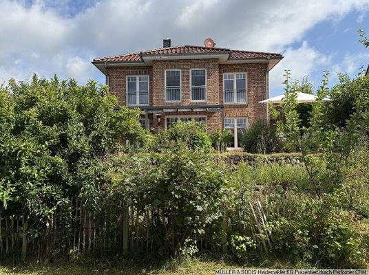 Blick von Garten beschnitten