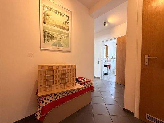 Flur / Richtung Schlafzimmer