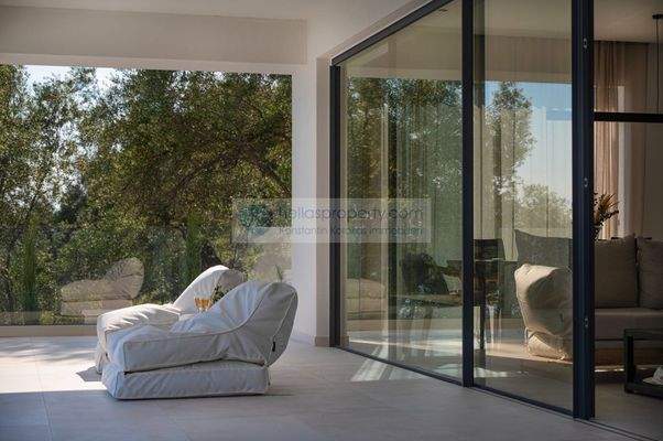 C2972 Villa Nissaki (4)