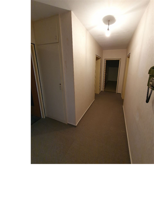 Diele mit Einbauschränken