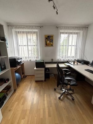 ...Kinderzimmer/Büro