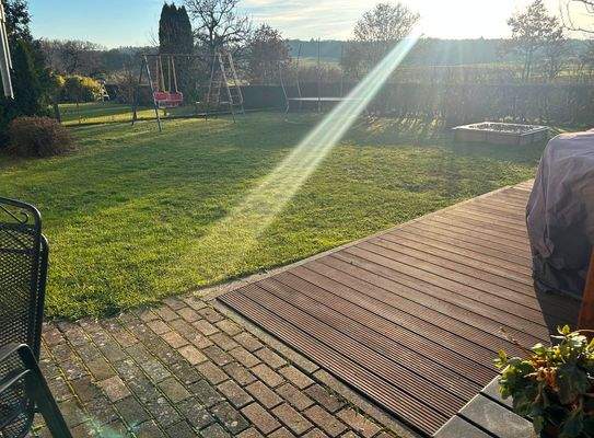 18 Idyllischer Garten.jpg