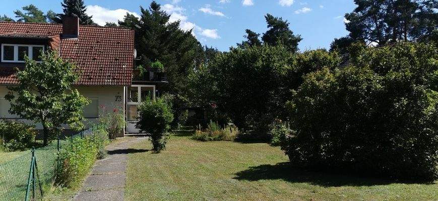 vorderes Grundstück Eingang ETW.jpg