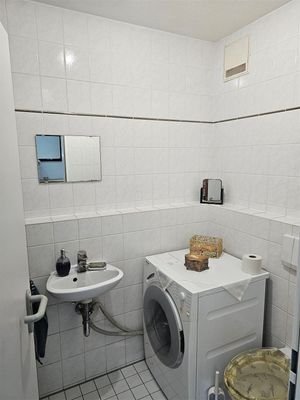 Gäste-WC mit WM-Anschluss
