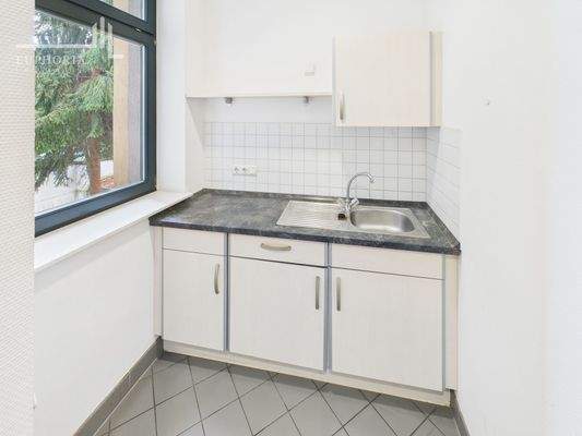 CAM03352G0-PR0052-STILL013