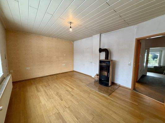 Wohnzimmer mit Kamin