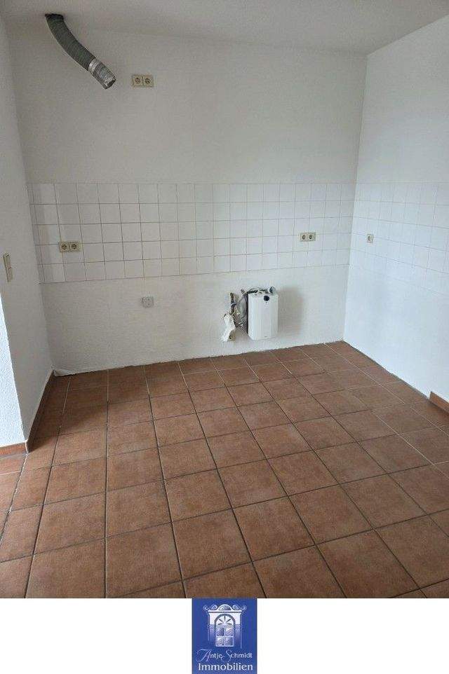 Traumhafter Blick! Eindrucksvolle Wohlfühlwohnung unmittelbar an der Elbe! - Foto 2