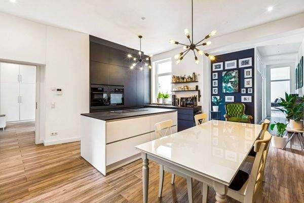 Küche mit Essbereich 