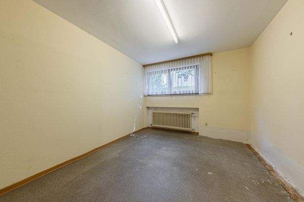 Schlafzimmer VI (im UG)