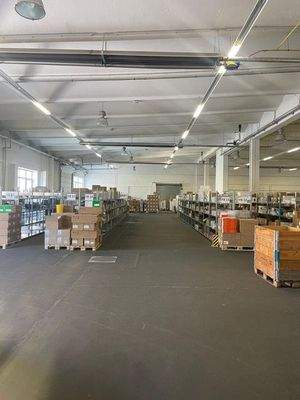 Lager-/Produktionshalle