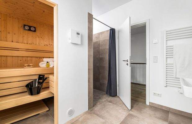 Badezimmer mit Sauna