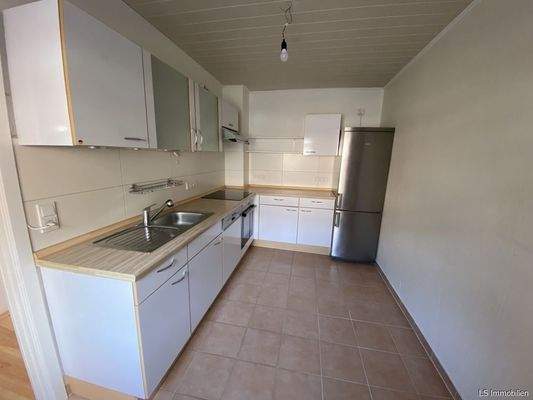 Küche mit Einbauküche