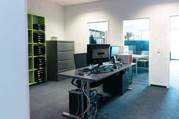 Büro 3.jpg