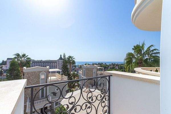 WhatsApp Image 2025-10-01 at 16.24.55 (1).jpeg