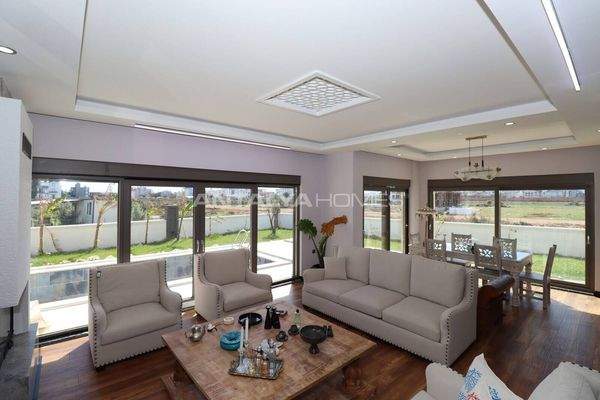 Stylish Twin Villas with Private Pool in Altinkale, Dösemealti