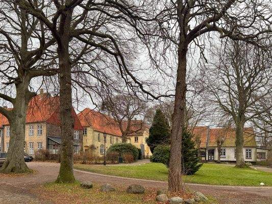 3. Klostergelände.jpg