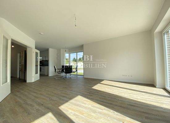 Lichtdurchfluteter Wohnbereich